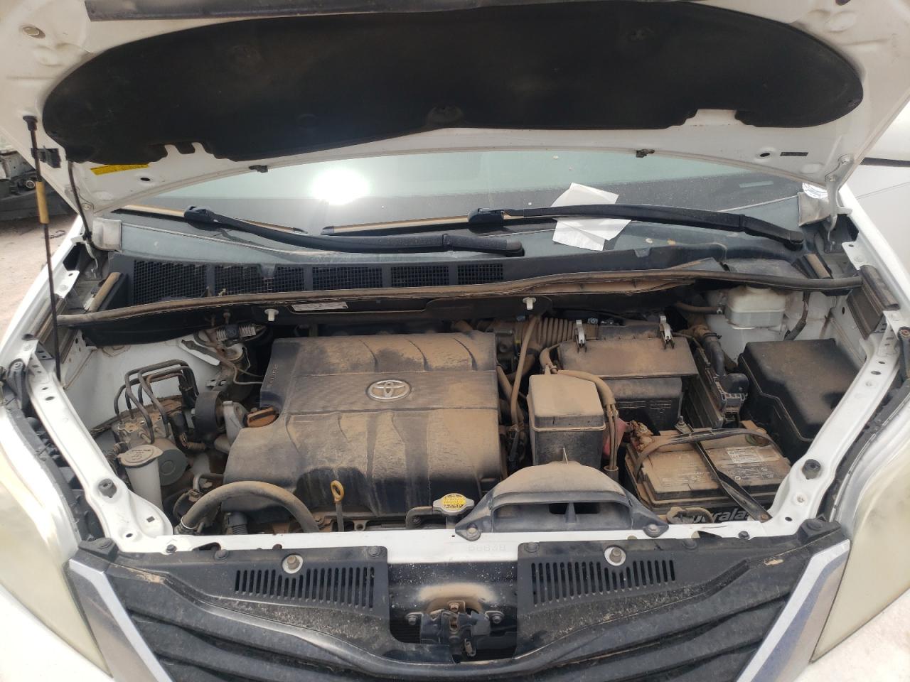 Photo 7 from auction – 2011 TOYOTA SIENNA LE with VIN 5TDKK3DC9BS173296