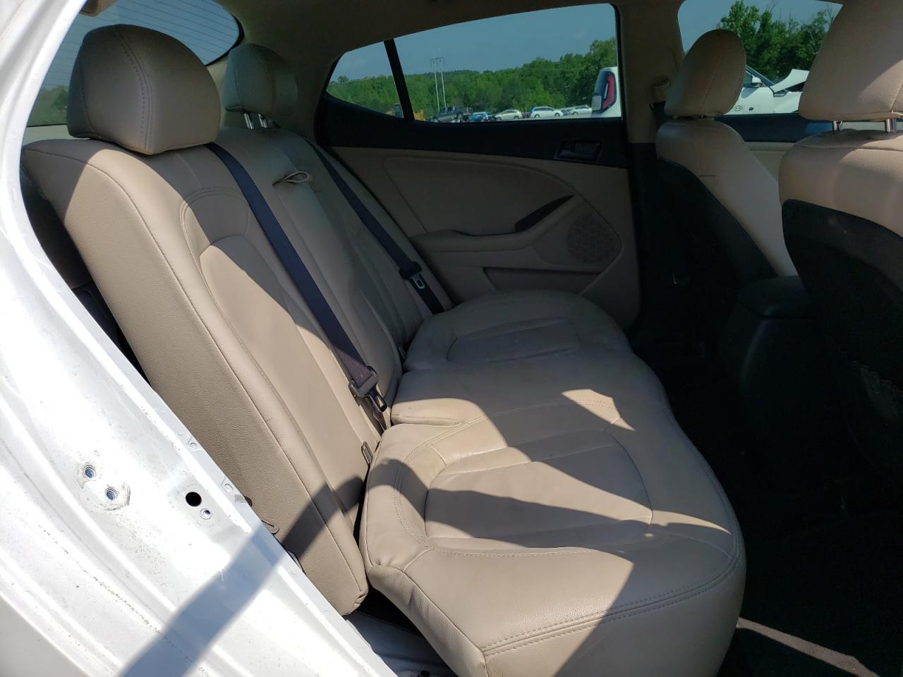 Photo 6 from auction – 2011 KIA OPTIMA LX with VIN KNAGM4A7XB5182041