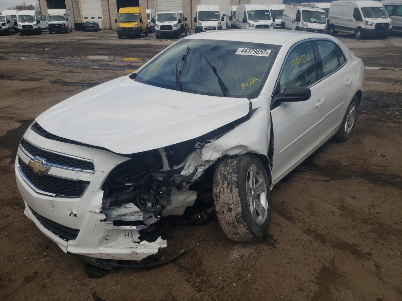 Zdjęcie 2 z aukcji – 2013 CHEVROLET MALIBU LS z VIN 1G11B5SA8DF215428