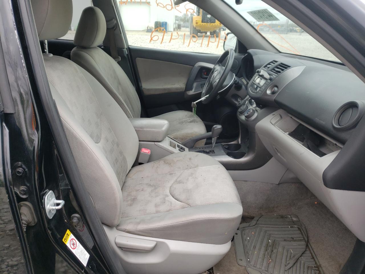 Zdjęcie 5 z aukcji – 2010 TOYOTA RAV4 z VIN JTMBF4DV2AD037887