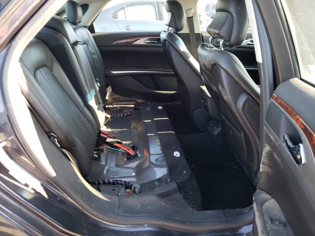 Photo 17 from auction – 2014 LINCOLN MKZ HYBRID with VIN 3LN6L2LU3ER830356