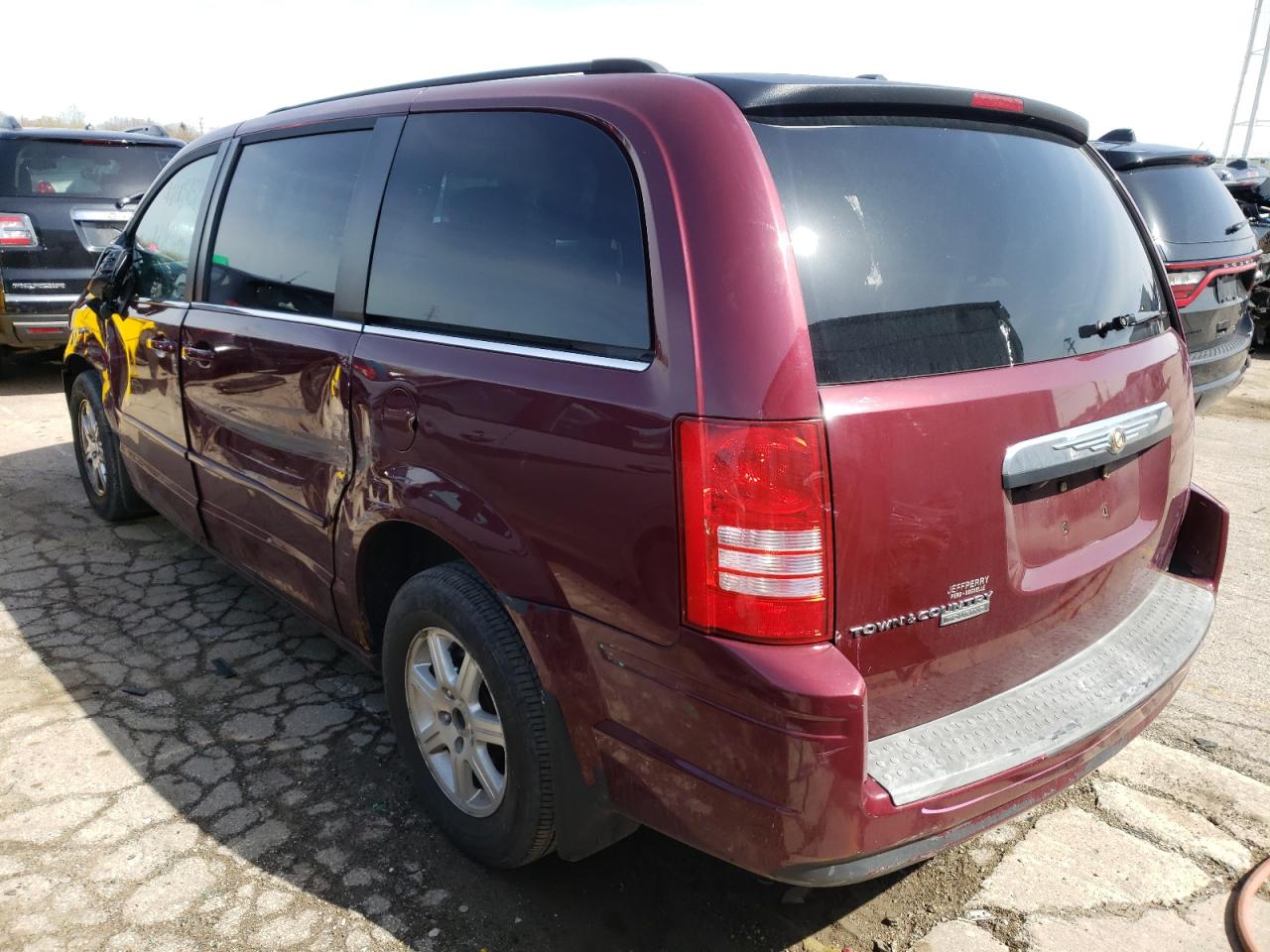 Photo 3 from auction – 2008 CHRYSLER TOWN & COU with VIN 2A8HR54P18R749686