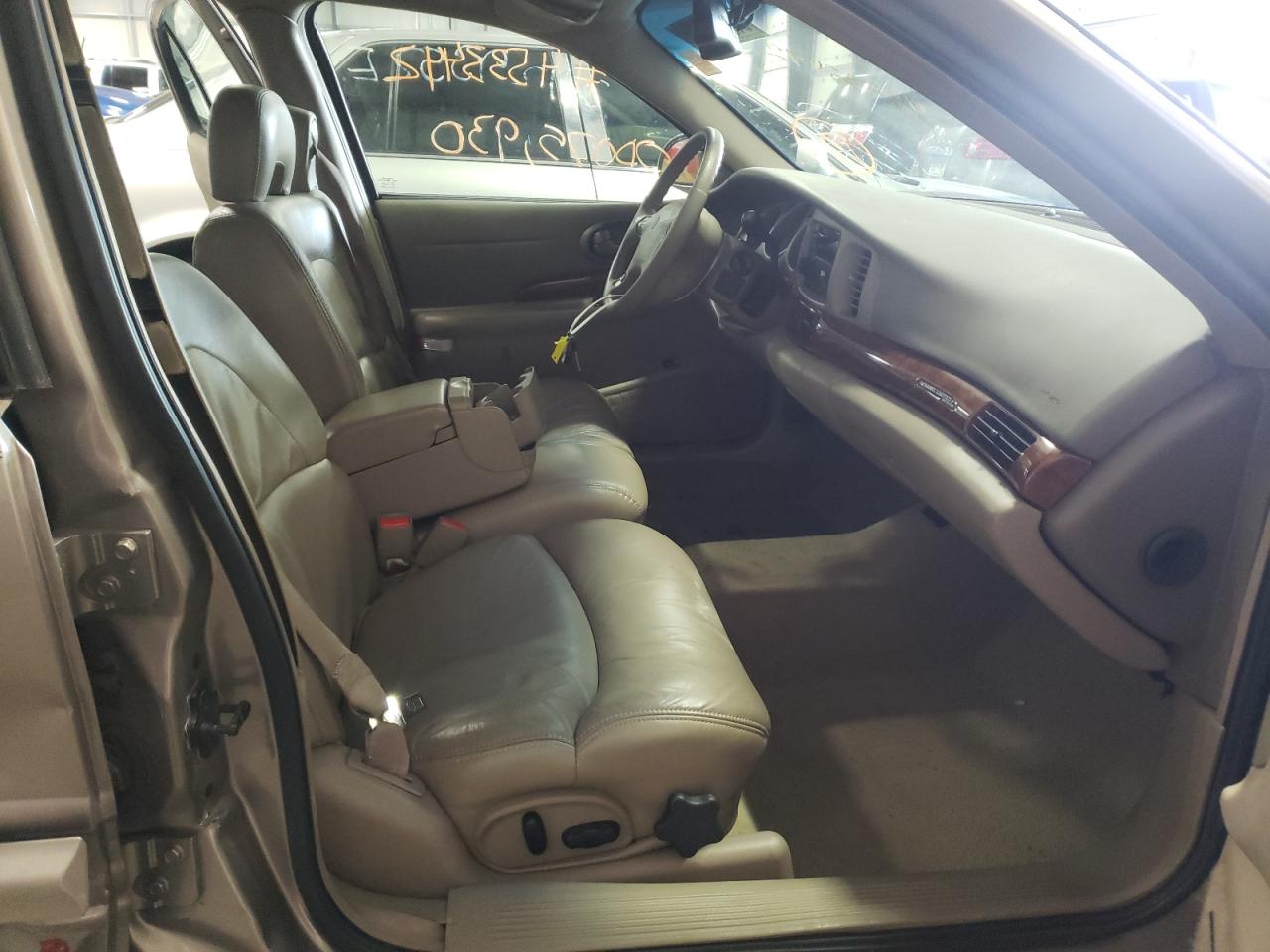 Photo 5 from auction – 2000 BUICK LESABRE LI with VIN 1G4HR54K0YU289592