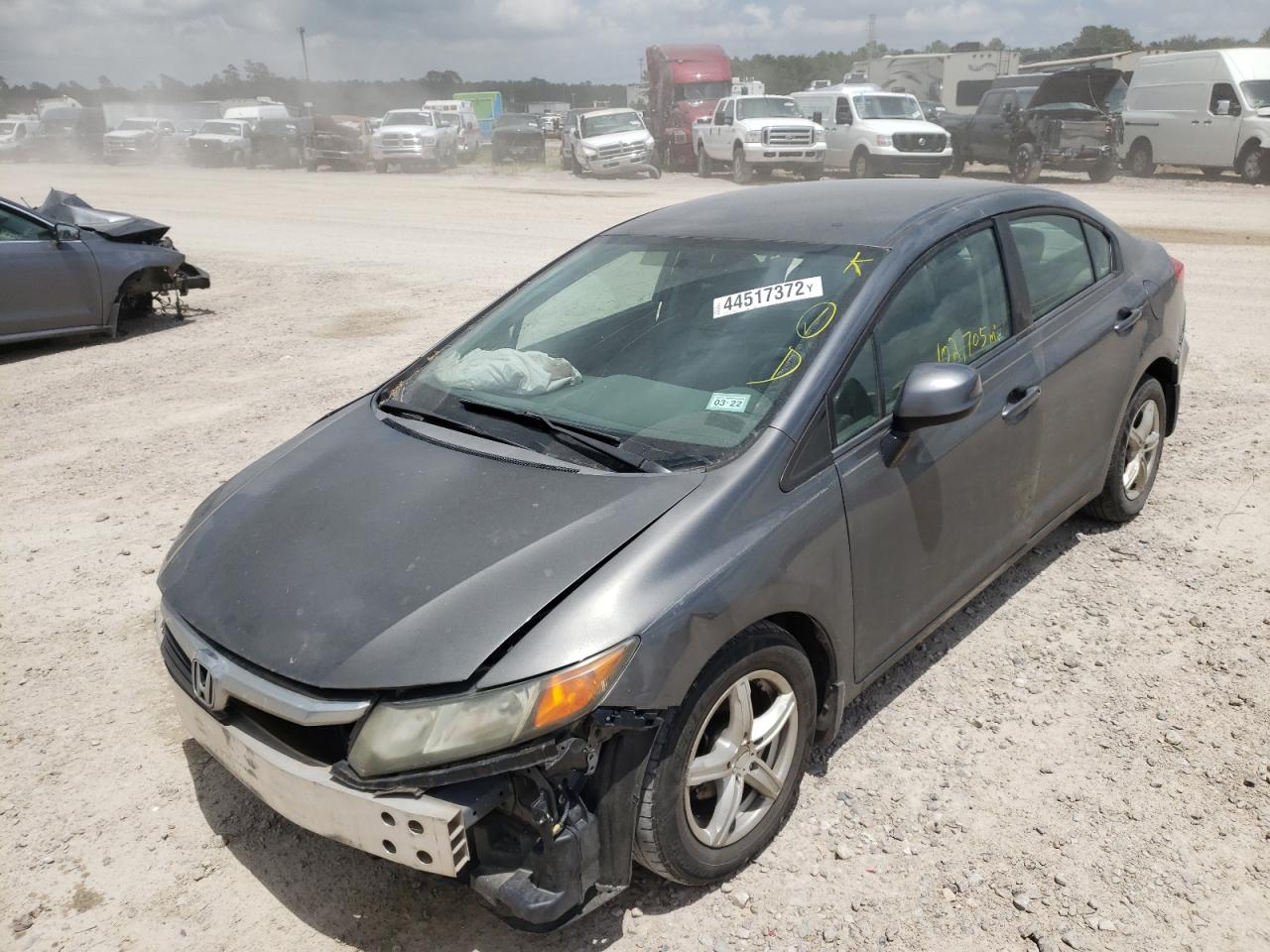 Photo 2 from auction – 2012 HONDA CIVIC LX with VIN 2HGFB2F53CH317601
