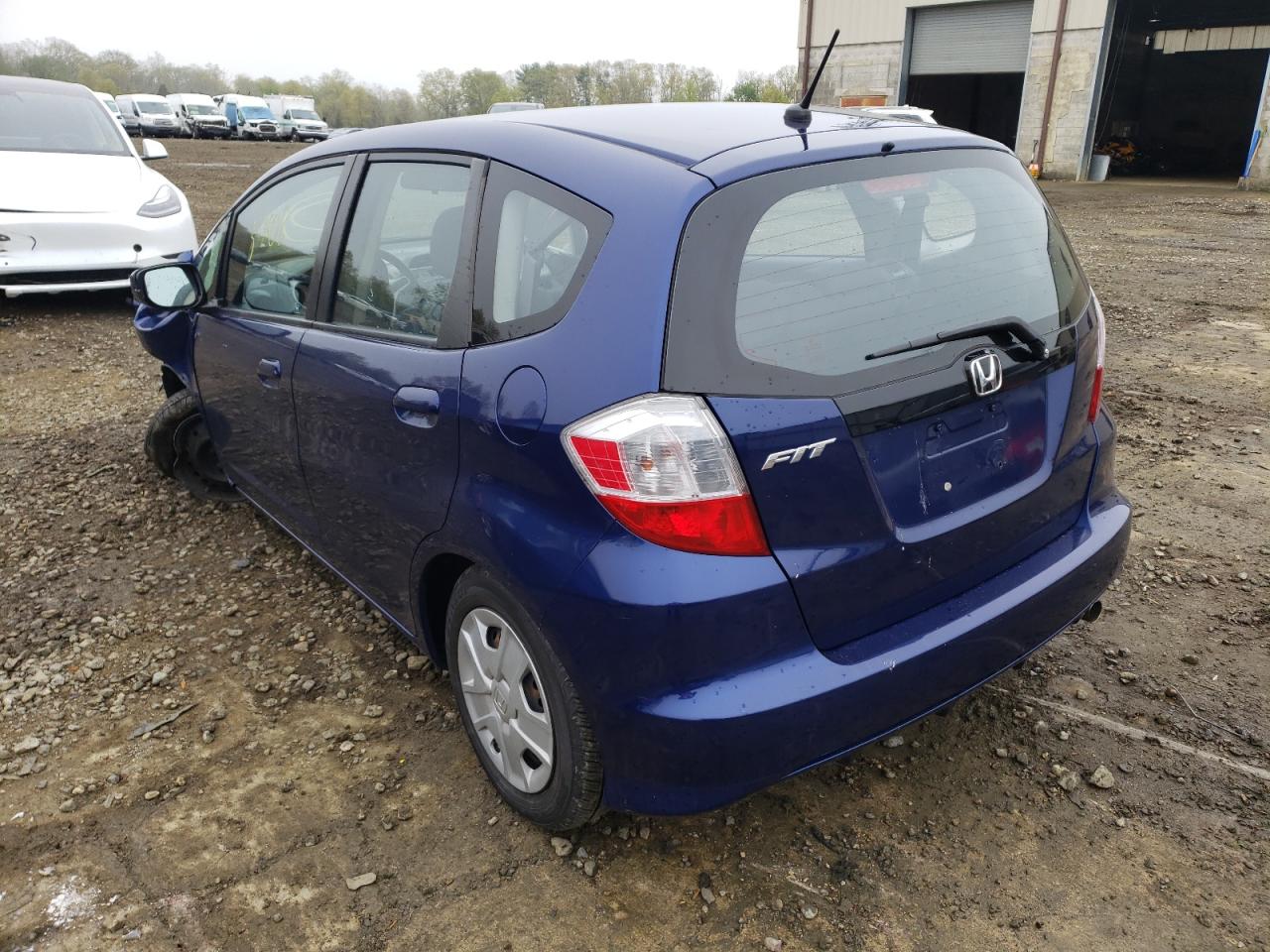 Photo 3 from auction – 2013 HONDA FIT with VIN JHMGE8H30DC047075