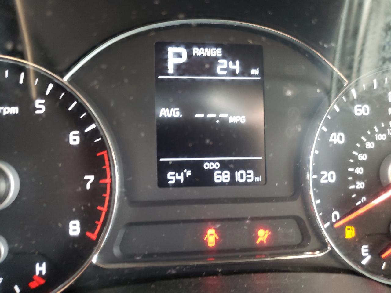 Photo 8 from auction – 2018 KIA FORTE LX with VIN 3KPFK4A70JE206189
