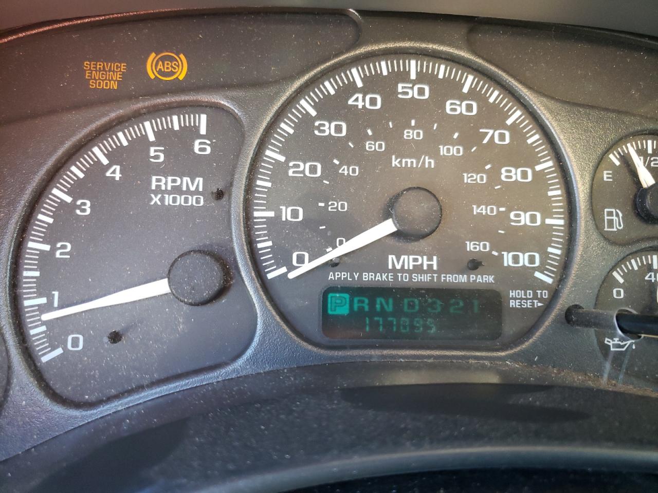 Photo 8 from auction – 2002 CHEVROLET SILVERADO with VIN 2GCEC19V121340847