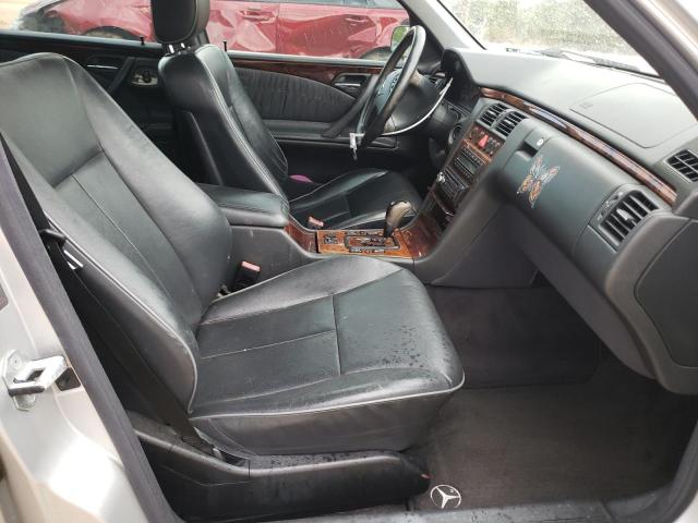 Photo 5 from auction – 2001 MERCEDES-BENZ E 320 4MAT with VIN WDBJF82J91X051382