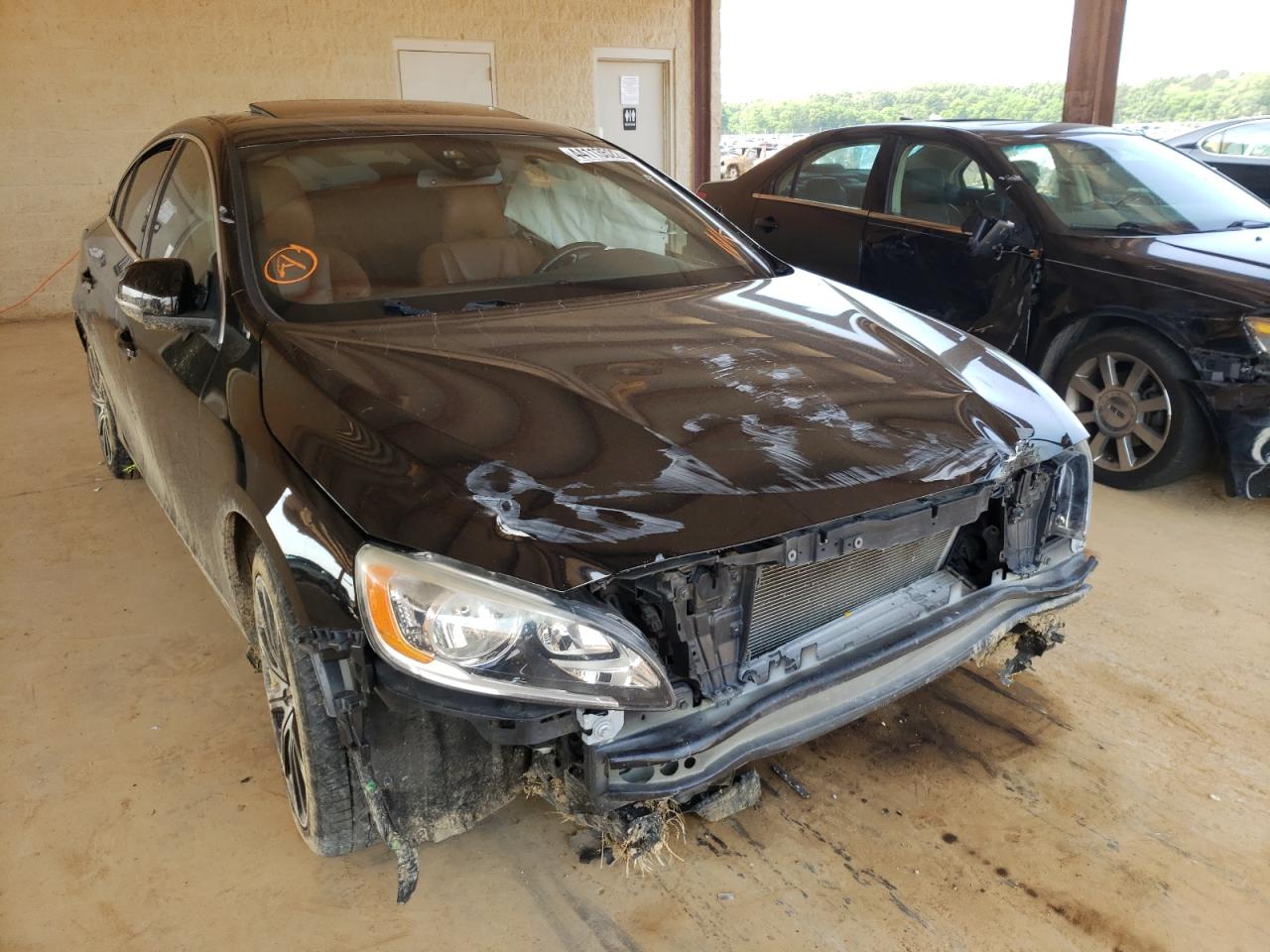 VOLVO S60 PREMIE 2015 with VIN YV149MFB9F2318343 - Photo from auction