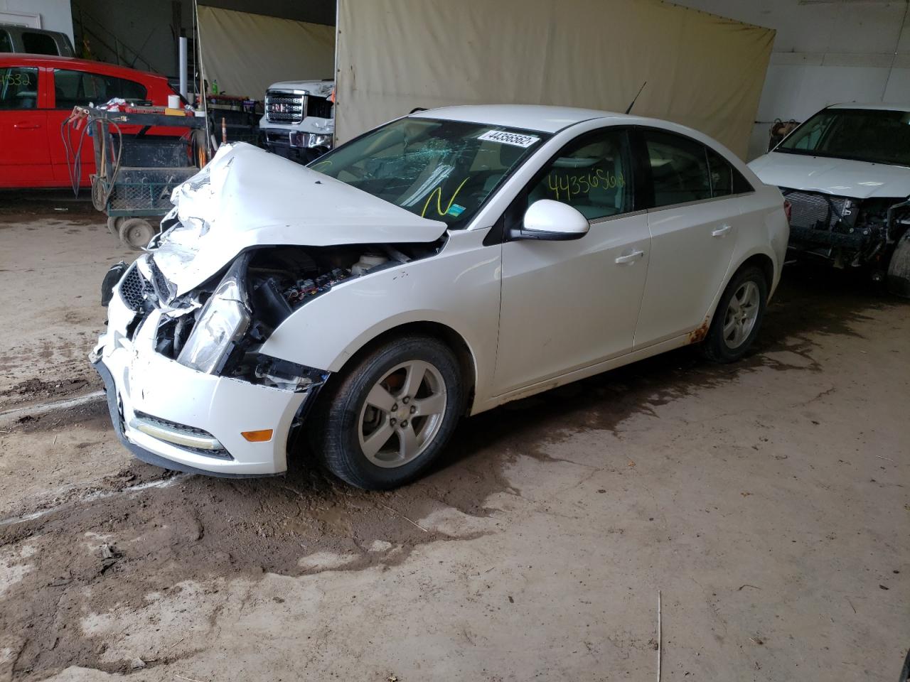 Photo 2 from auction – 2014 CHEVROLET CRUZE LT with VIN 1G1PC5SB5E7442989
