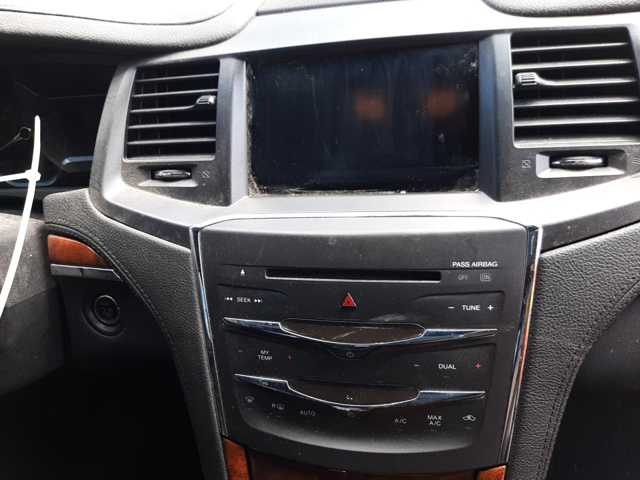 Photo 9 from auction – 2014 LINCOLN MKS with VIN 1LNHL9DKXEG604790