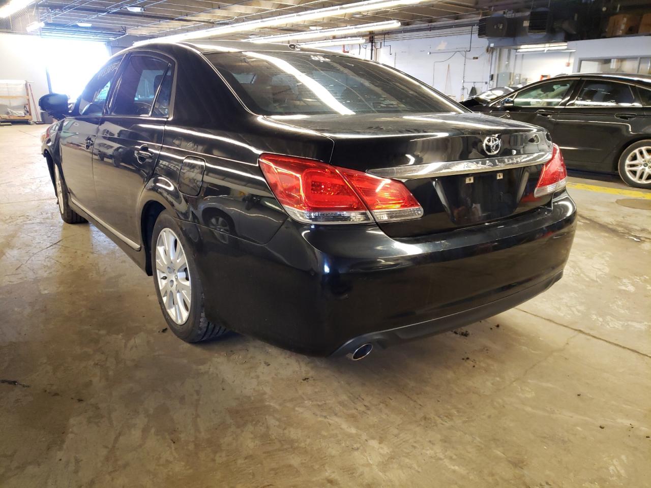 Photo 3 from auction – 2012 TOYOTA AVALON BAS with VIN 4T1BK3DB3CU441548
