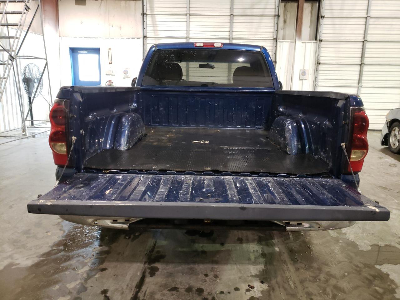 Photo 6 from auction – 2002 CHEVROLET SILVERADO with VIN 1GCEC14W12Z226905