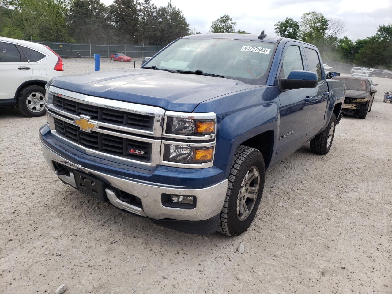 Photo 2 from auction – 2015 CHEVROLET SILVERADO with VIN 3GCUKREC0FG485439