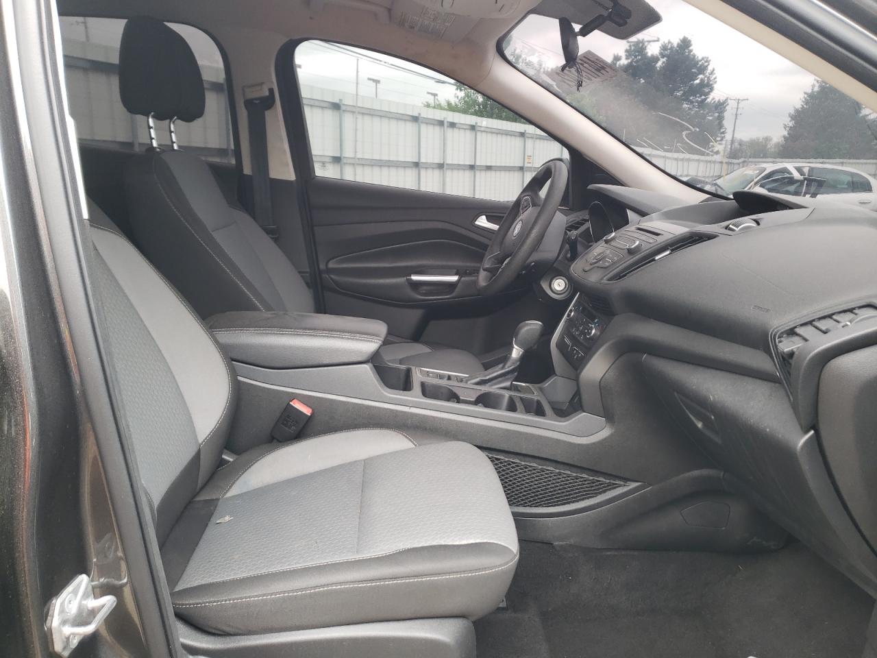 Photo 5 from auction – 2017 FORD ESCAPE SE with VIN 1FMCU0GD9HUD95385