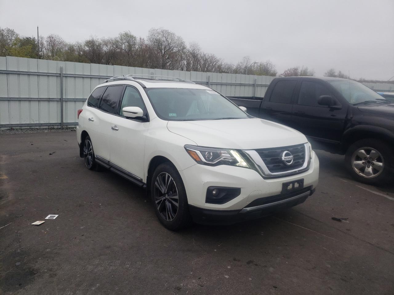 NISSAN PATHFINDER 2017 with VIN 5N1DR2MM8HC601419 - Photo from auction