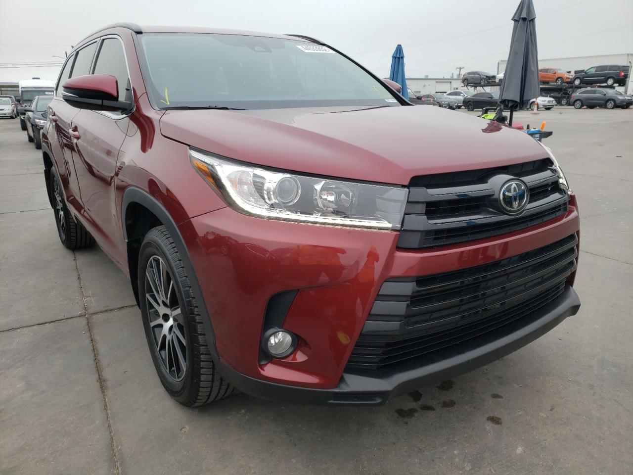 TOYOTA HIGHLANDER 2017 مع رقم تعريف المركبة 5TDJZRFH7HS449468 - صورة من المزاد