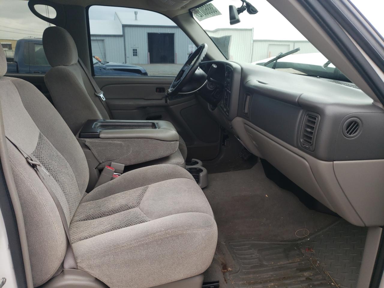 Photo 5 from auction – 2005 CHEVROLET AVALANCHE with VIN 3GNEK12Z55G211478