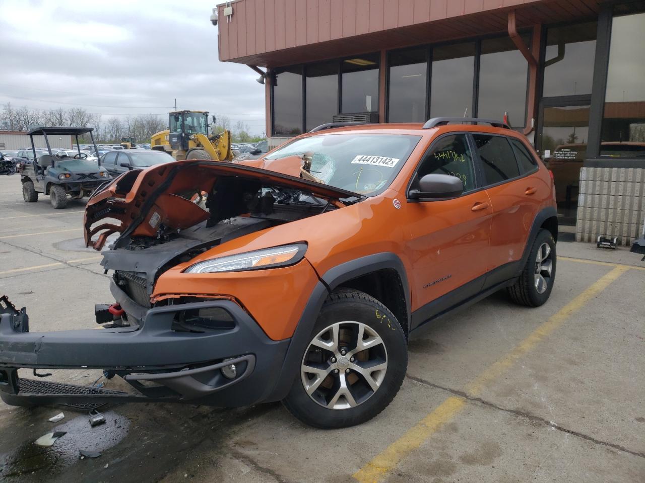 Photo 2 from auction – 2014 JEEP CHEROKEE T with VIN 1C4PJMBS3EW254551