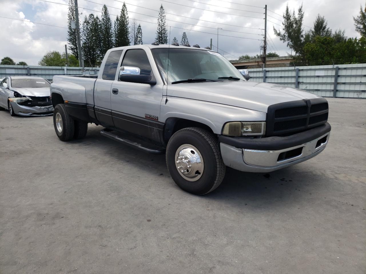 DODGE RAM 3500 2001 with VIN 1B7MC33601J285093 - Photo from auction