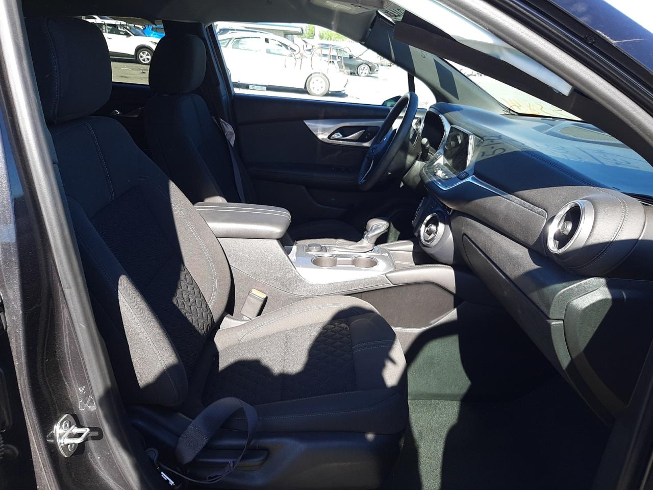Photo 5 from auction – 2021 CHEVROLET BLAZER 2LT with VIN 3GNKBCRS3MS560223