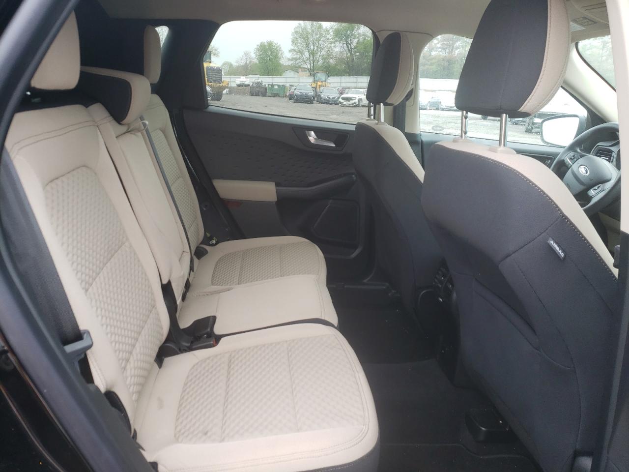 Photo 6 from auction – 2020 FORD ESCAPE SE with VIN 1FMCU9G64LUA24861