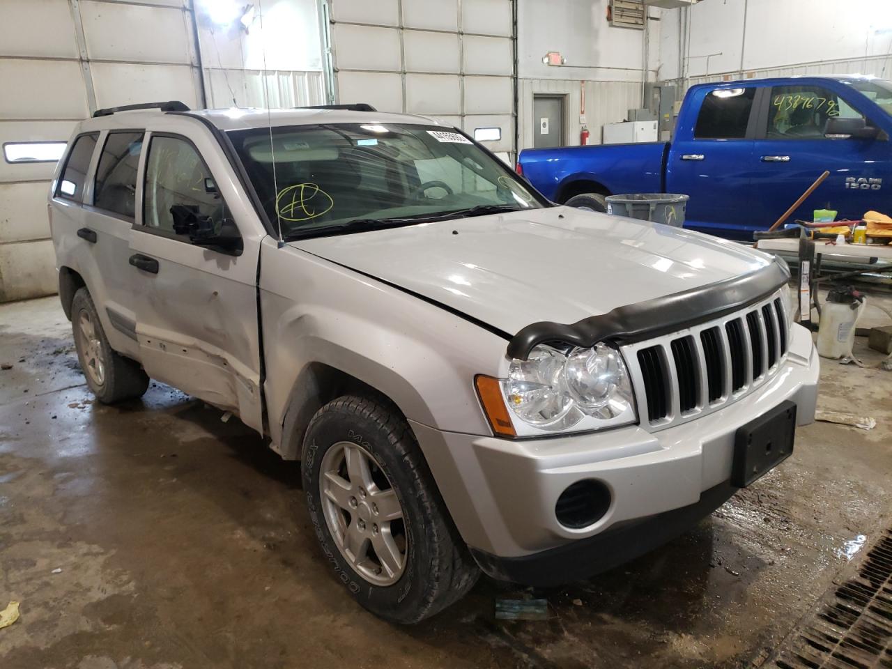 Photo 1 from auction – 2005 JEEP GRAND CHER with VIN 1J4GR48KX5C676456