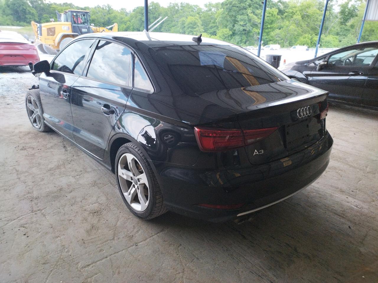 Photo 3 from auction – 2017 AUDI A3 PREMIUM with VIN WAUAUGFF5H1067127