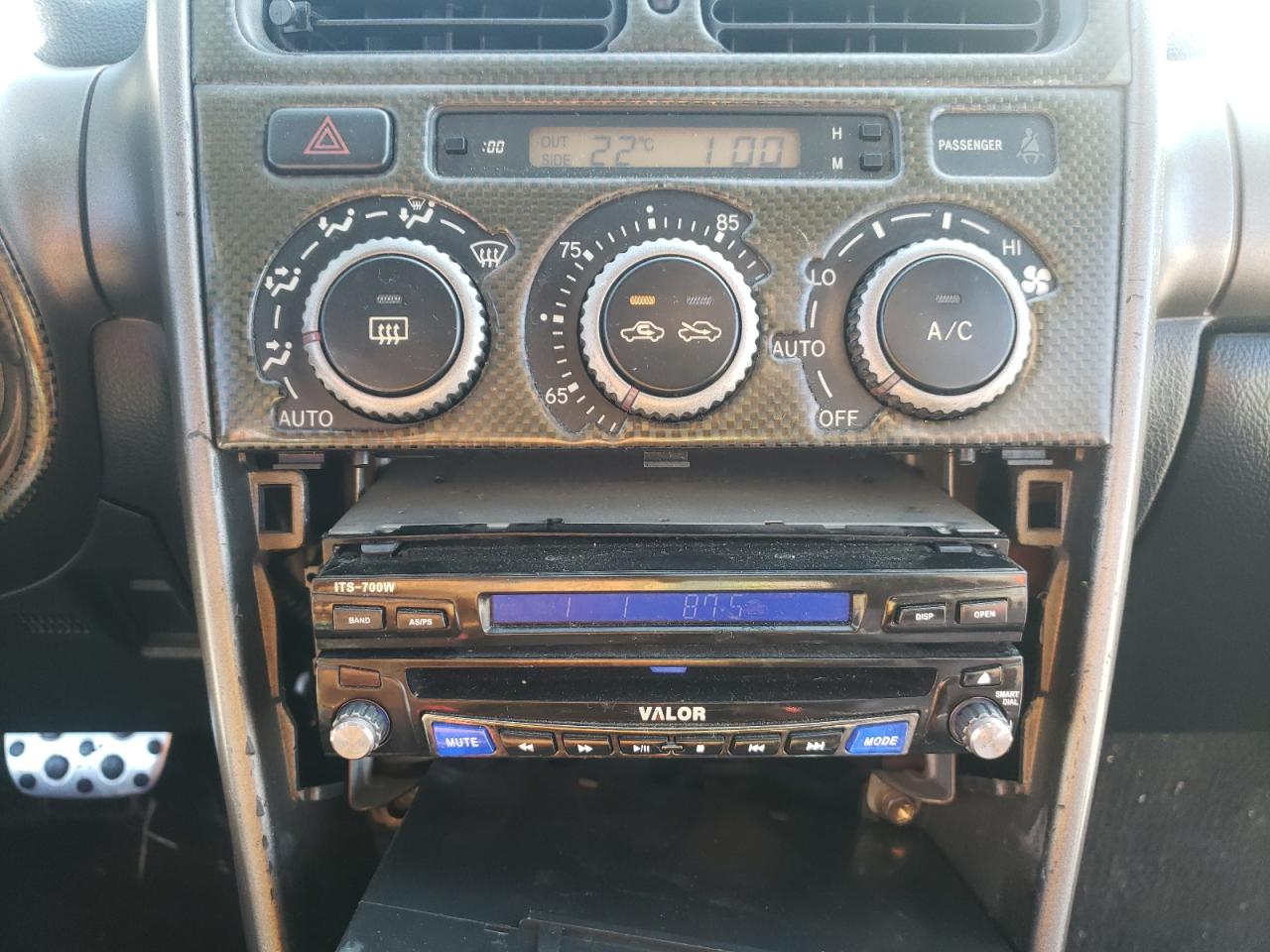 Photo 9 from auction – 2001 LEXUS IS 300 with VIN JTHBD182010006891