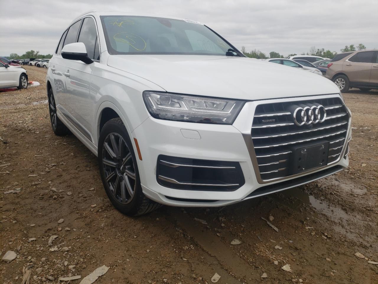 AUDI Q7 PREMIUM 2017 with VIN WA1LAAF75HD005889 - Photo from auction