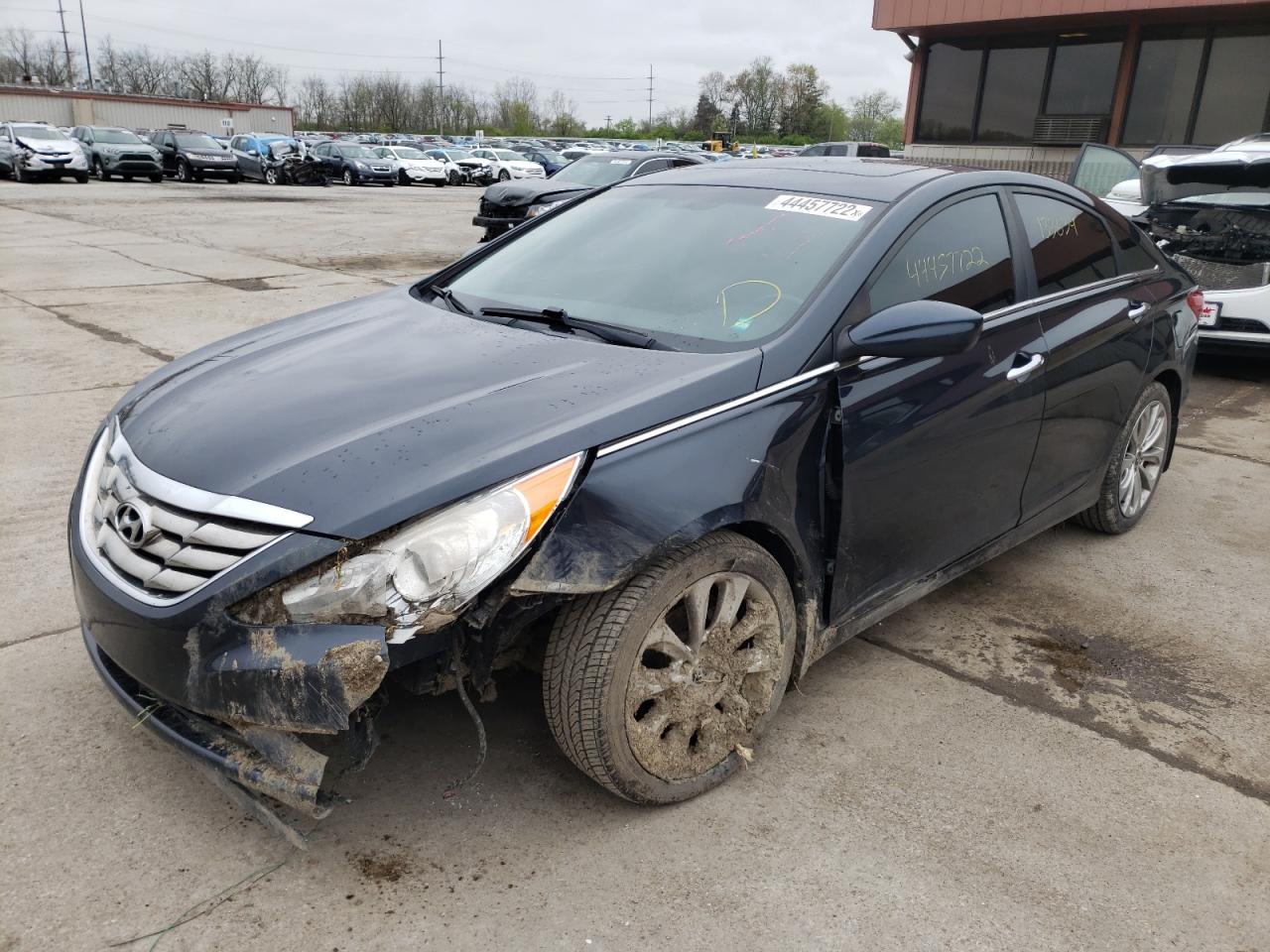 Photo 2 from auction – 2013 HYUNDAI SONATA SE with VIN 5NPEC4AC2DH717876