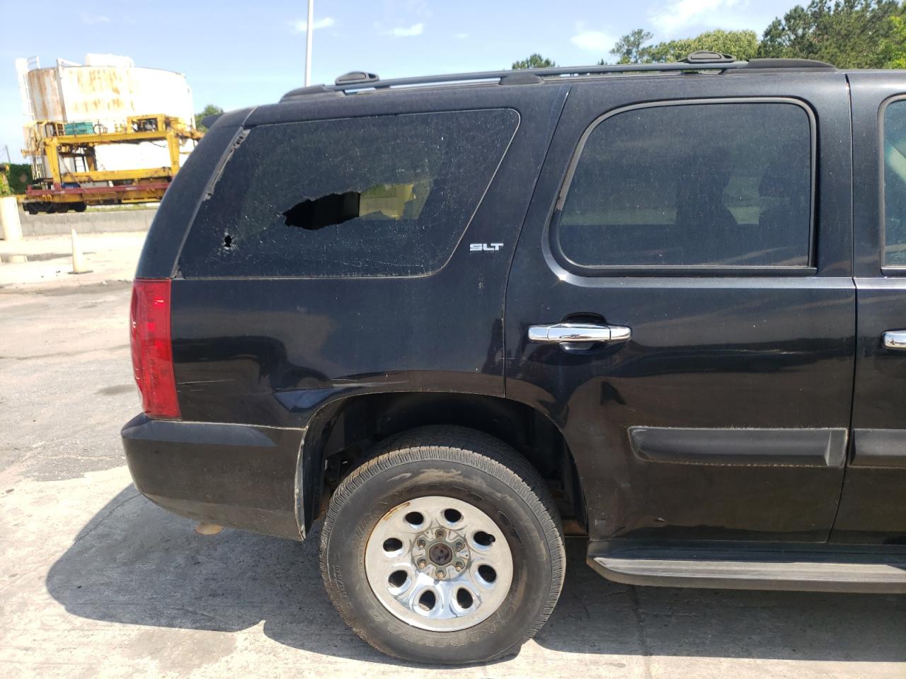 Photo 9 from auction – 2007 GMC YUKON with VIN 1GKFC13J47R123550