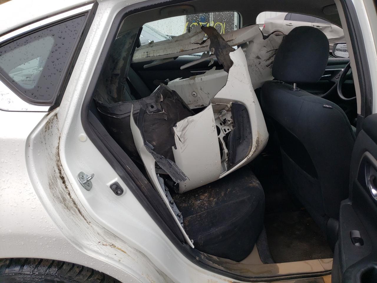 Photo 6 from auction – 2015 NISSAN ALTIMA 2.5 with VIN 1N4AL3APXFN897175