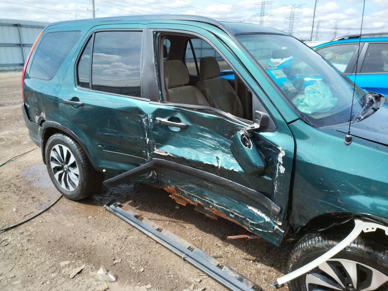 Photo 9 from auction – 2002 HONDA CR-V EX with VIN JHLRD78832C032217