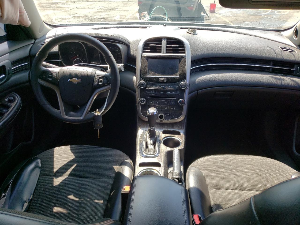 Photo 9 from auction – 2015 CHEVROLET MALIBU 1LT with VIN 1G11C5SL4FF300865