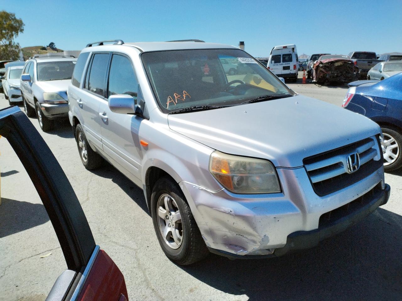 HONDA PILOT EX 2006 with VIN 5FNYF28456B004897 - Photo from auction