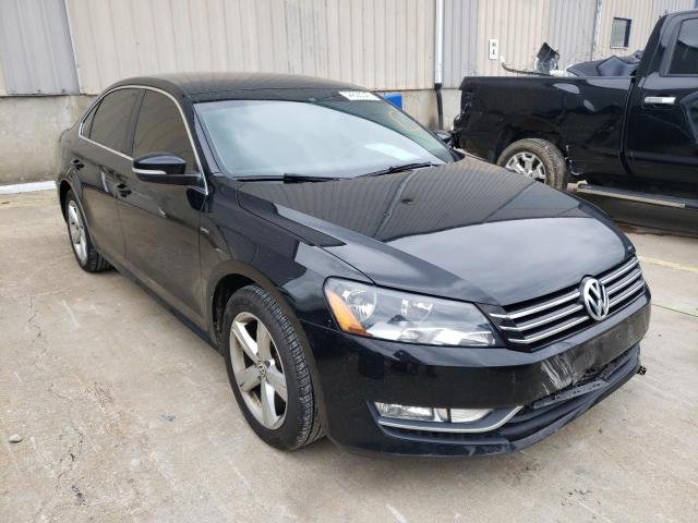 VOLKSWAGEN PASSAT S 2015 with VIN 1VWAT7A32FC101591 - Photo from auction