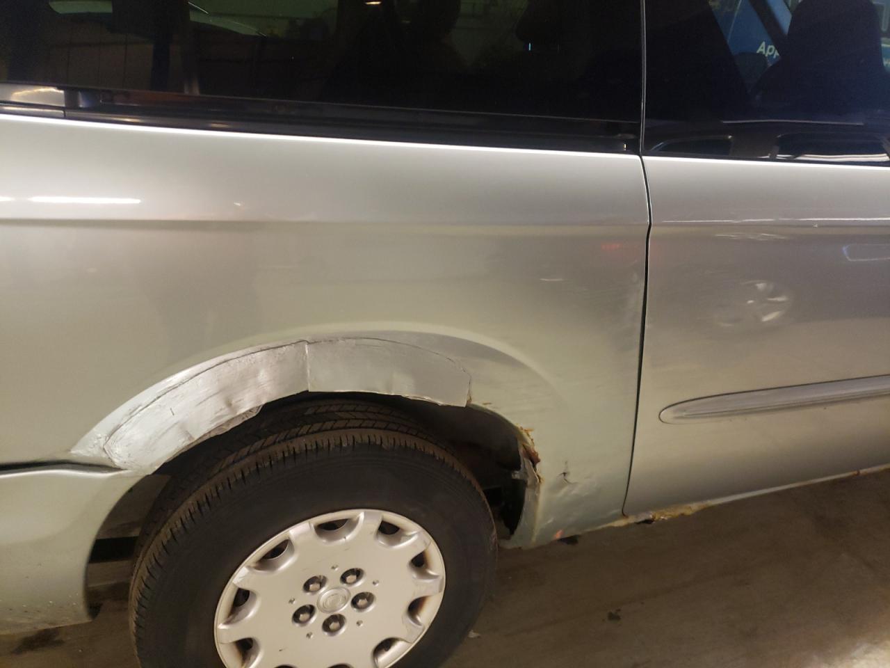 Photo 9 from auction – 2003 CHRYSLER TOWN & COU with VIN 2C4GP24393R286404
