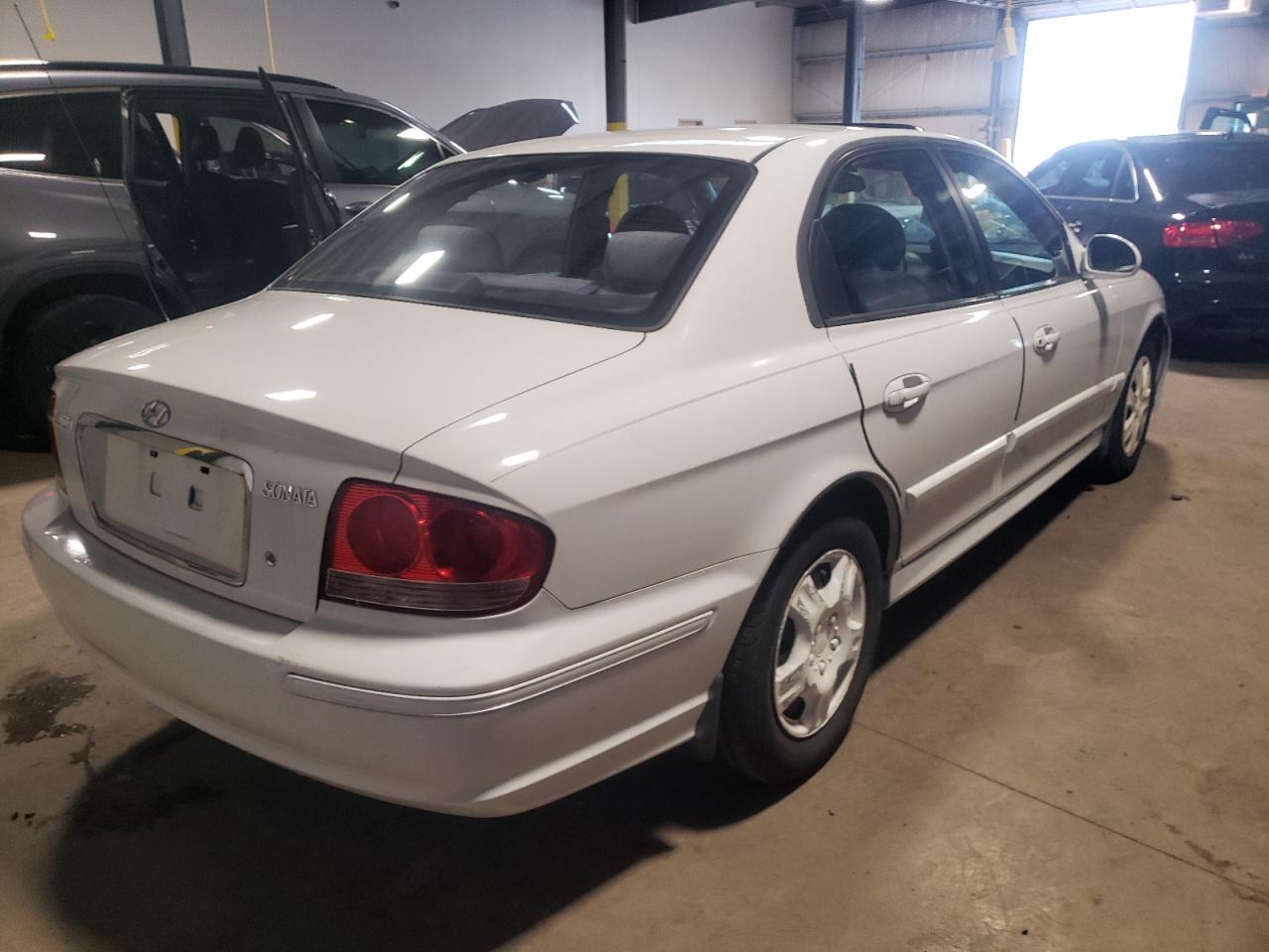 Photo 4 from auction – 2003 HYUNDAI SONATA GL with VIN KMHWF25S33A766880