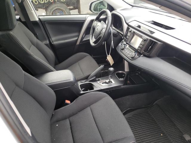 Photo 5 from auction – 2017 TOYOTA RAV4 XLE with VIN JTMRFREV8HJ171888
