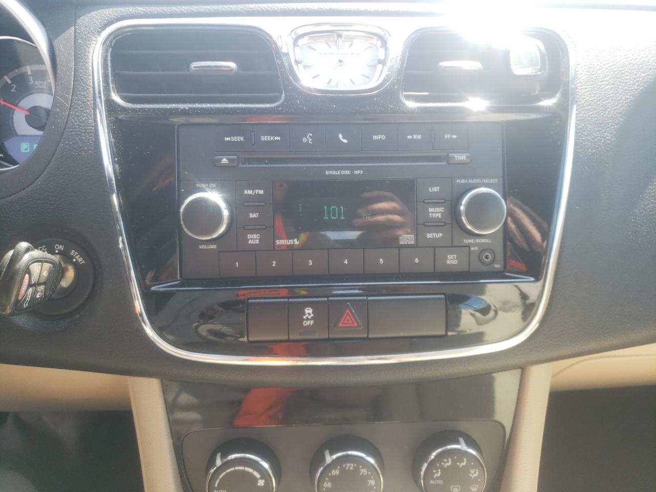 Photo 9 from auction – 2011 CHRYSLER 200 TOURIN with VIN 1C3BC2EG0BN543165