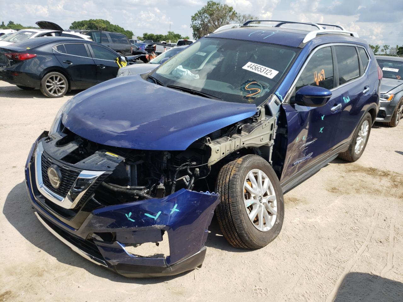 Photo 2 from auction – 2019 NISSAN ROGUE S with VIN 5N1AT2MT9KC828086