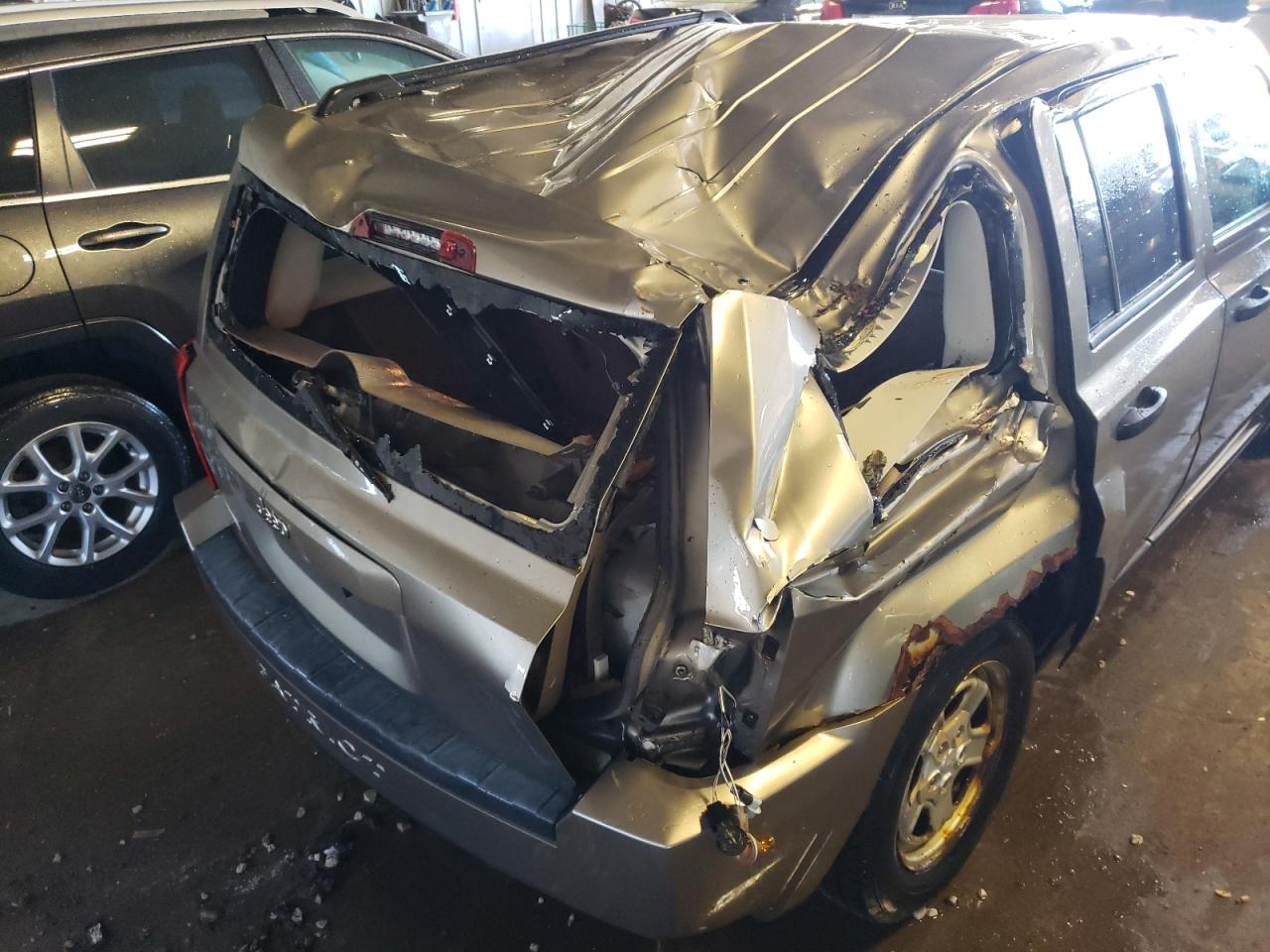 Photo 9 from auction – 2007 JEEP PATRIOT SP with VIN 1J8FT28007D367803