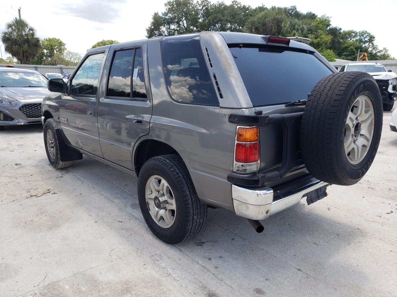 Фото 3 с аукциона – 1997 HONDA PASSPORT E с VIN 4S6CK58V6V4415752
