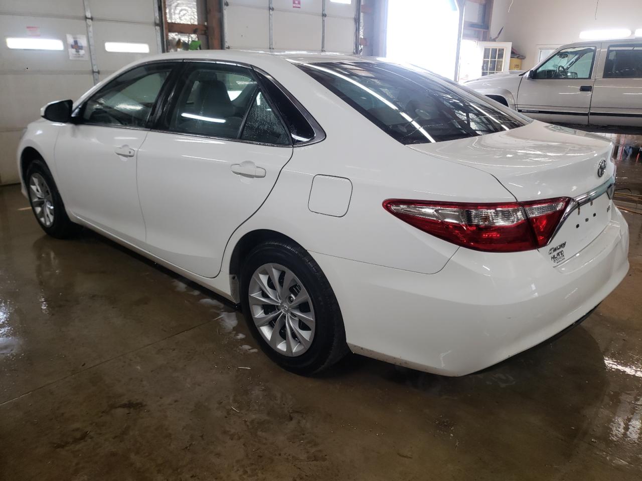 Photo 3 from auction – 2017 TOYOTA CAMRY LE with VIN 4T1BF1FK2HU725007