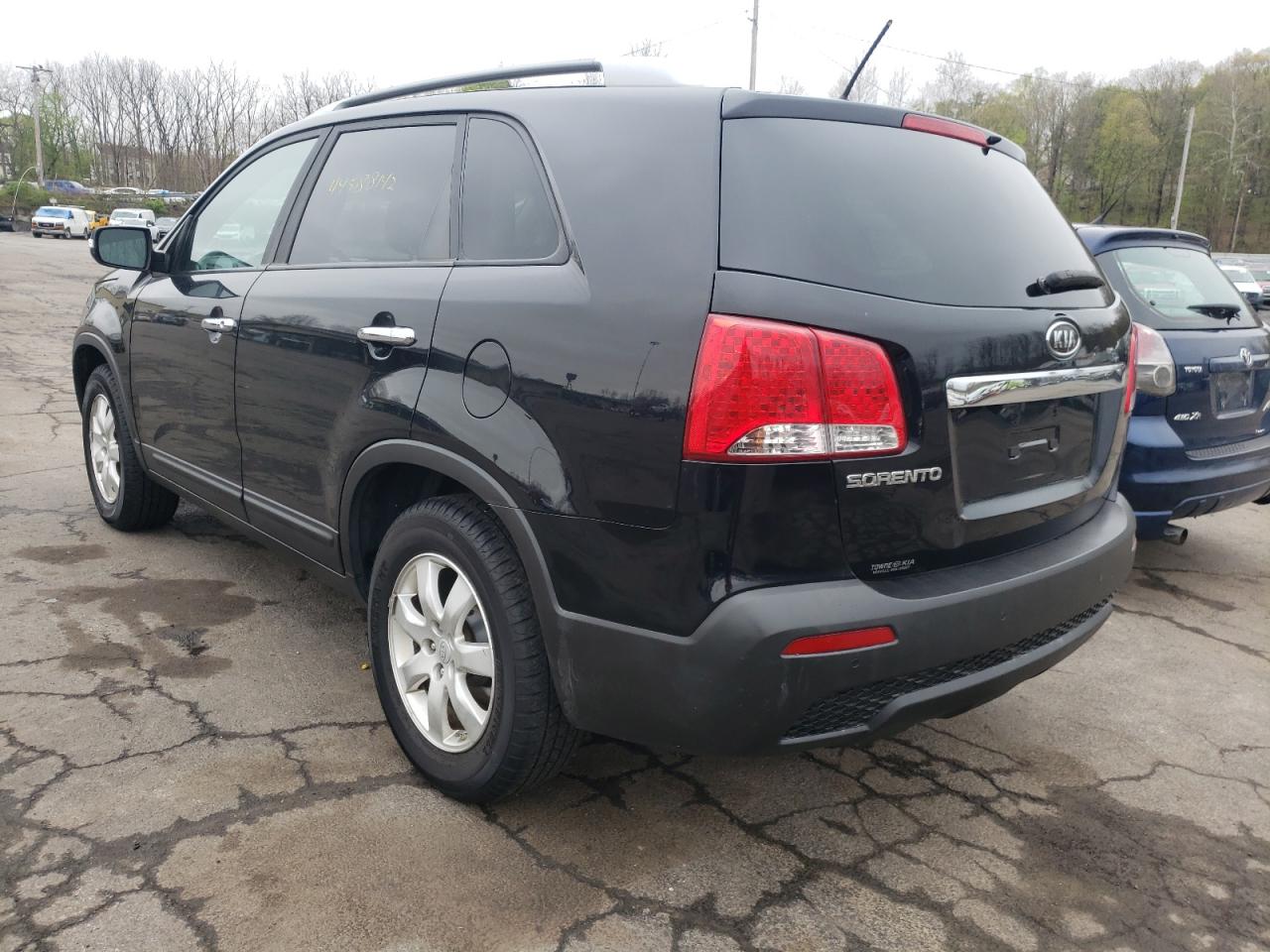 Photo 3 from auction – 2011 KIA SORENTO BA with VIN 5XYKT3A11BG045745