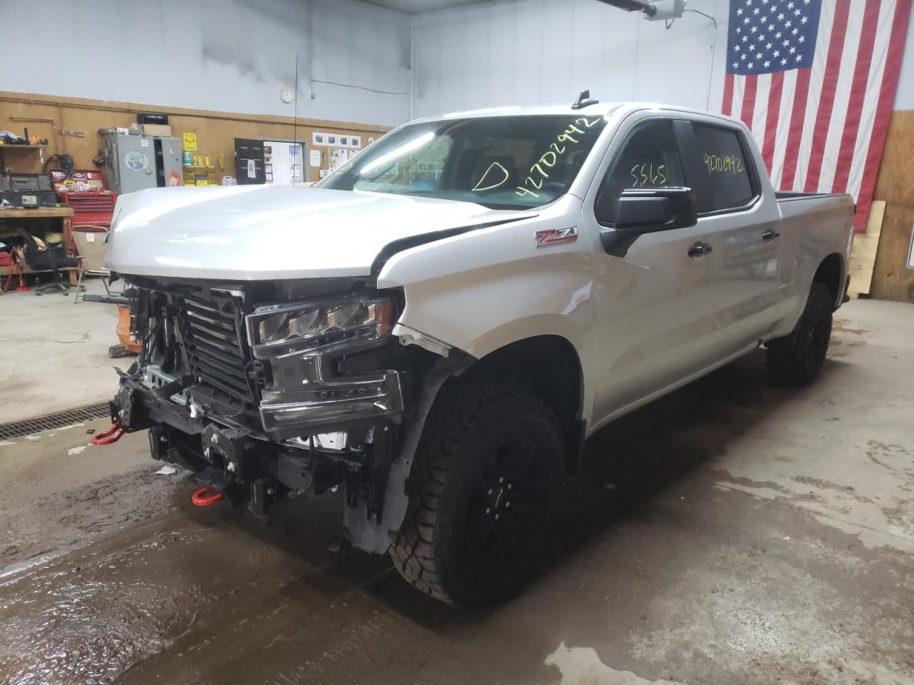 Photo 2 from auction – 2021 CHEVROLET SILVRK1500 with VIN 3GCPYFED0MG389763