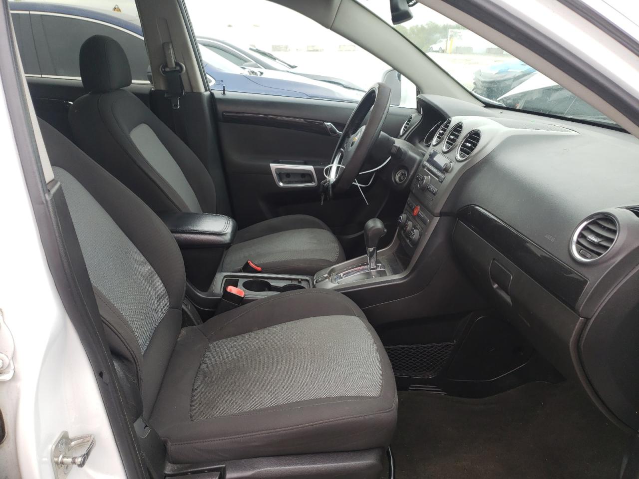 Photo 5 from auction – 2013 CHEVROLET CAPTIVA LS with VIN 3GNAL2EK2DS628469