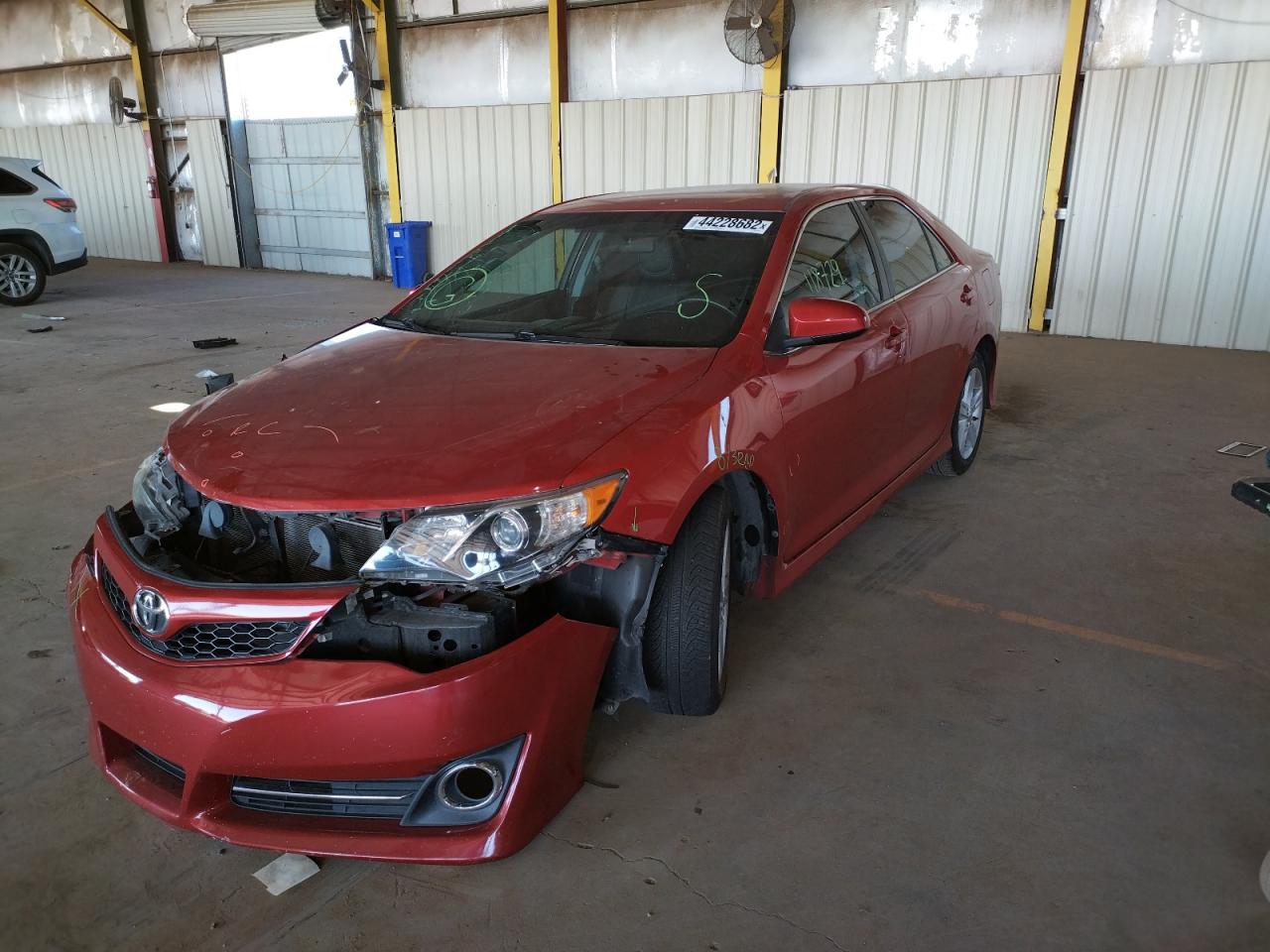 Photo 2 from auction – 2014 TOYOTA CAMRY L with VIN 4T1BF1FK0EU801500