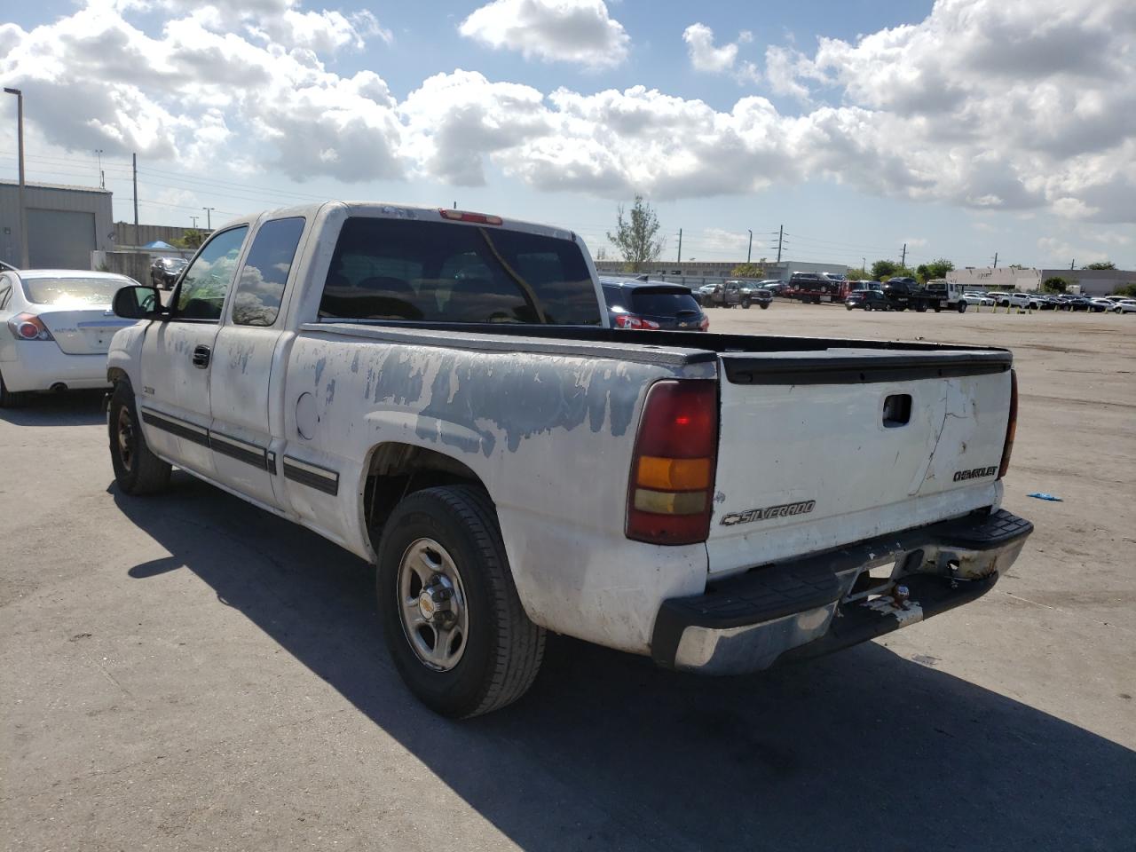 Photo 3 from auction – 2002 CHEVROLET SILVERADO with VIN 2GCEC19V121340847